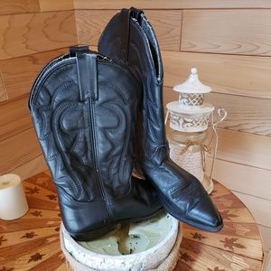 Women's black leather cowboy boots